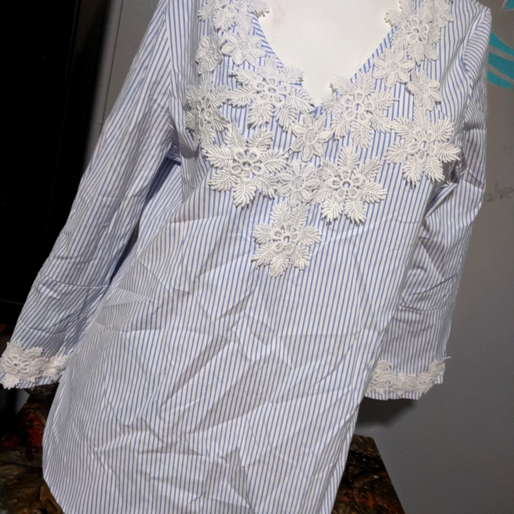 M blouse